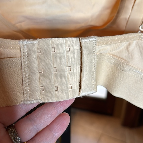 NWT Momcozy Hands Free Pumping Bra Nude Size XL - Picture 15 of 16